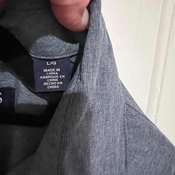 Men’s Chaps Performance Button Up - Picture 3 of 3